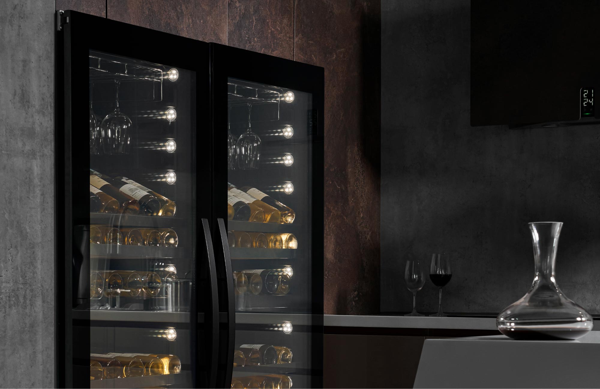 Tủ bảo quản rượu