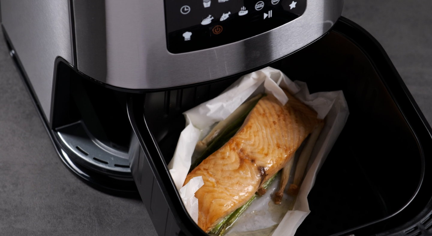 Cá Hồi Nướng Măng Tây Bằng Nồi Chiên Không Dầu